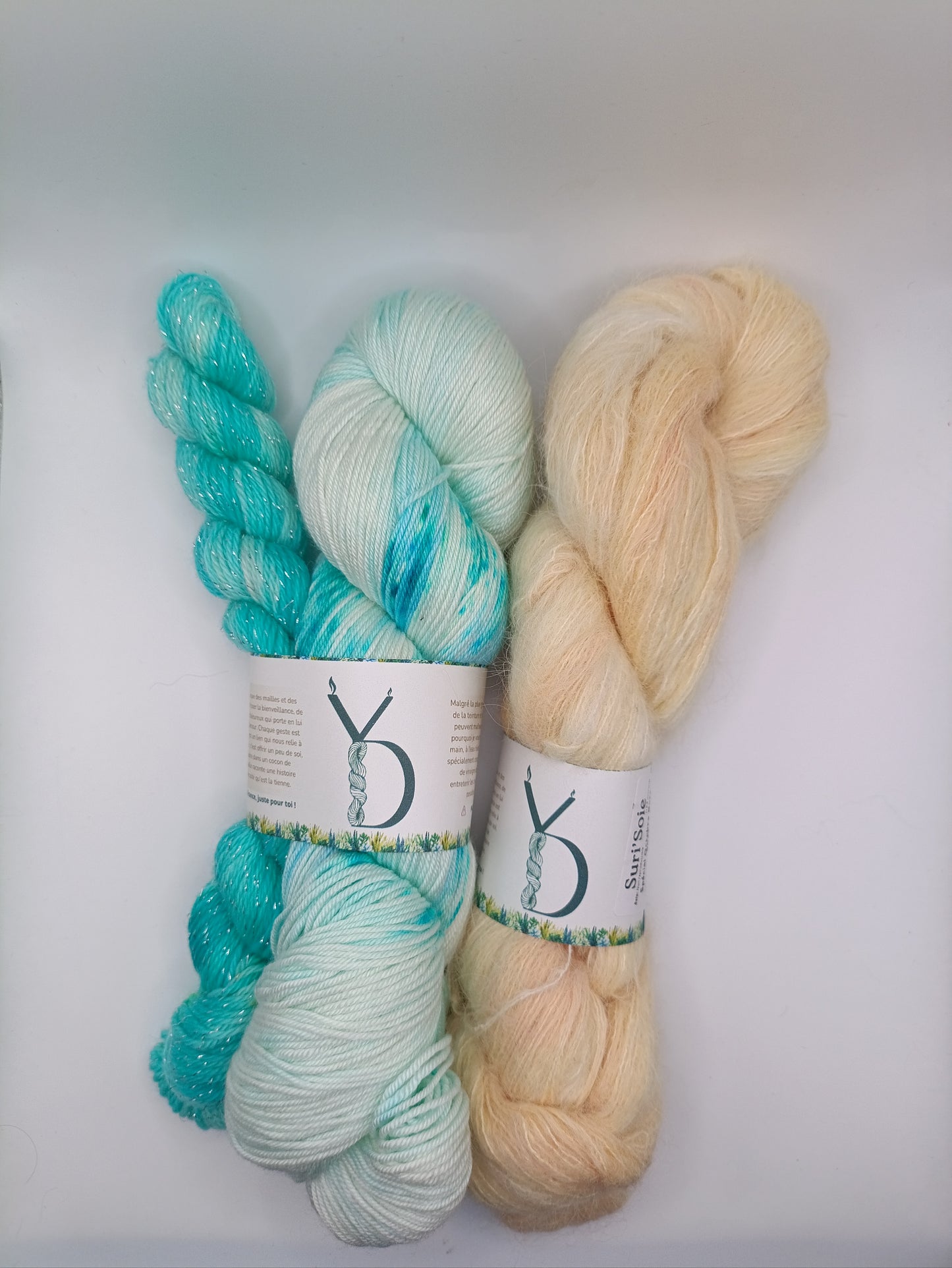 Petit Châle - Suri Beige/Bleu Clair - Octobre rose - 170g - Méri’Soie / Suri’Soie