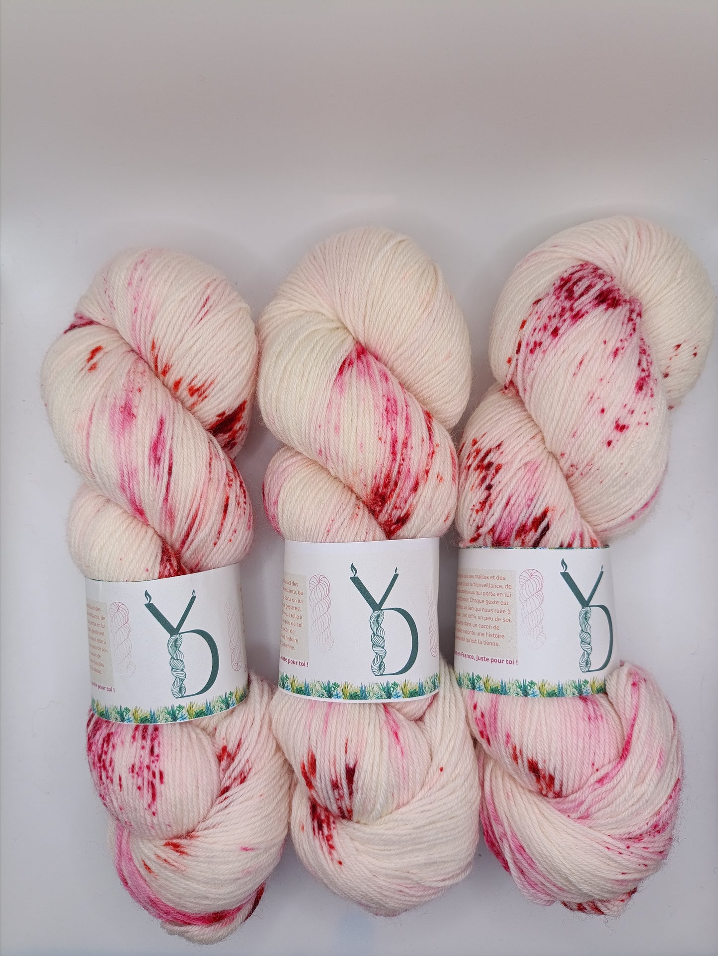 Passion - Écheveaux de laine teints à la main.