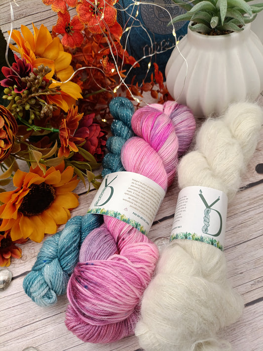 Petit Châle - Grand: Rose/Petit: Bleu/Suri Blanche - Octobre rose - 170g - Méri’Soie / Suri’Soie