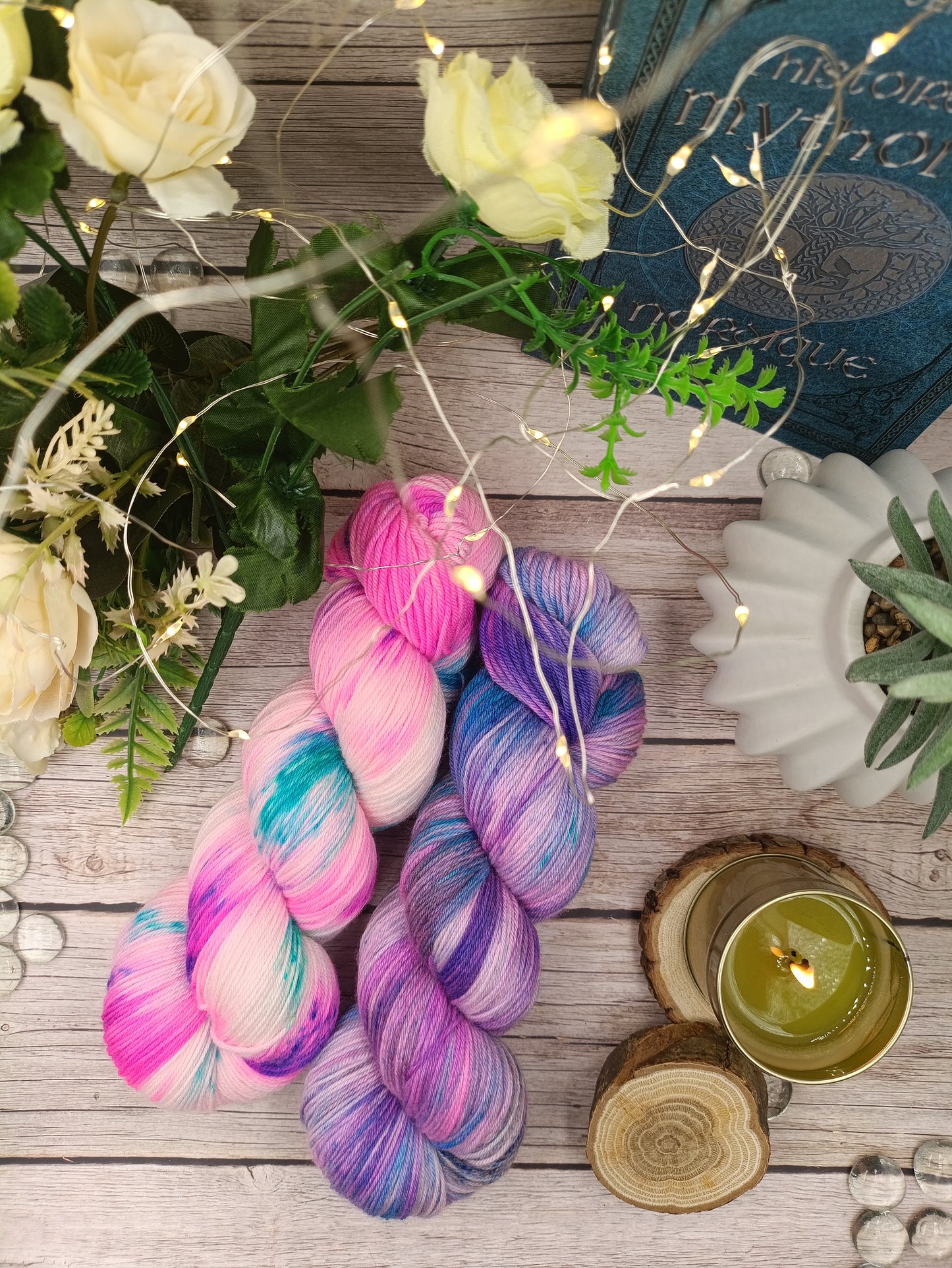 Mermaid Glow - Kit - Mérilon - Fingering - Écheveaux de laine teints à la main.