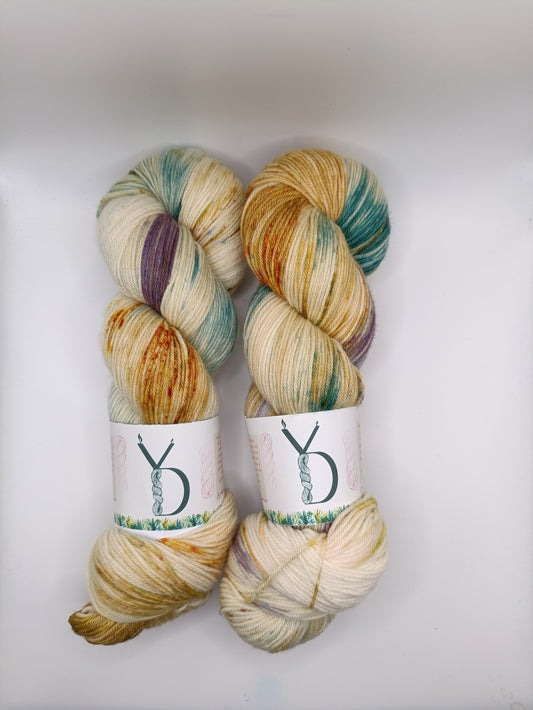 Éphémère d’hiver: 23 - Écheveaux de laine teints à la main.