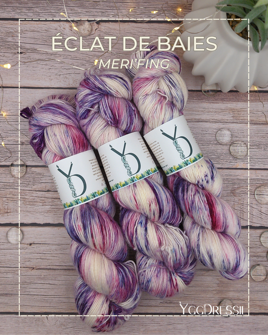 Eclat de baies - 100g - Fingering - Méri’Fing - Écheveaux de laine teints à la main.