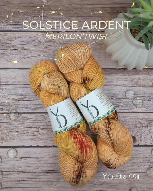 Soltice Ardent - 100g - Fingering - Mérilon’Twist - Écheveaux de laine teints à la main.