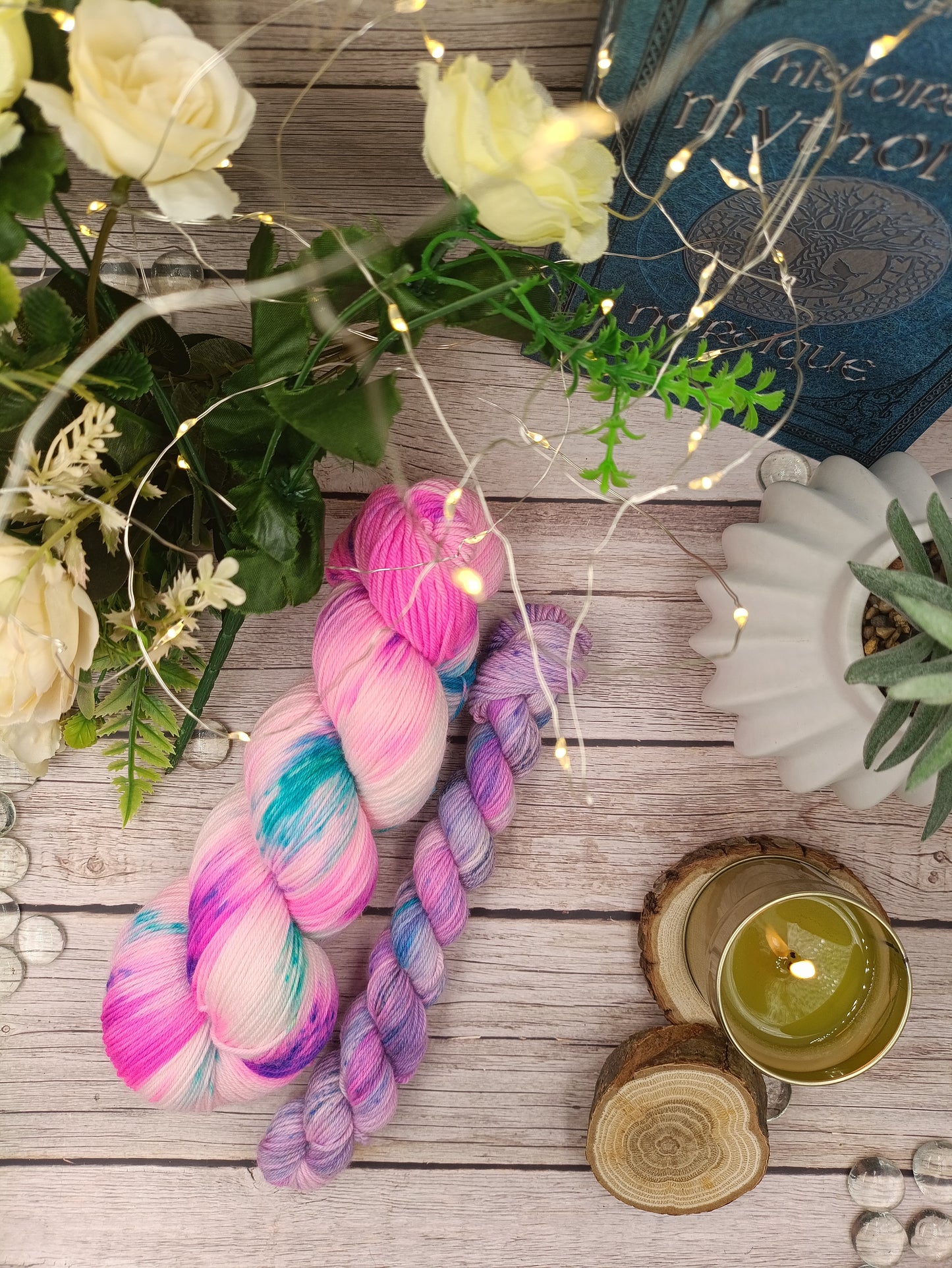 Mermaid Glow - Kit - Mérilon - Fingering - Écheveaux de laine teints à la main.