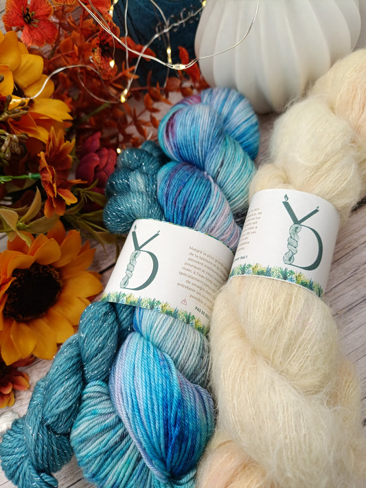 Petit Châle - Suri Beige/Bleu Foncé - Octobre rose - 170g - Méri’Soie / Suri’Soie