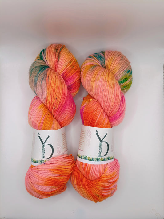 Éphémère d’hiver: 20 - Écheveaux de laine teints à la main.