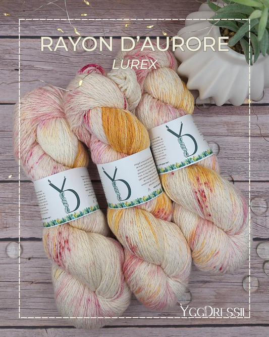 Rayon d’Aurore - 100g - Fingering - Lurex - Écheveaux de laine teints à la main.