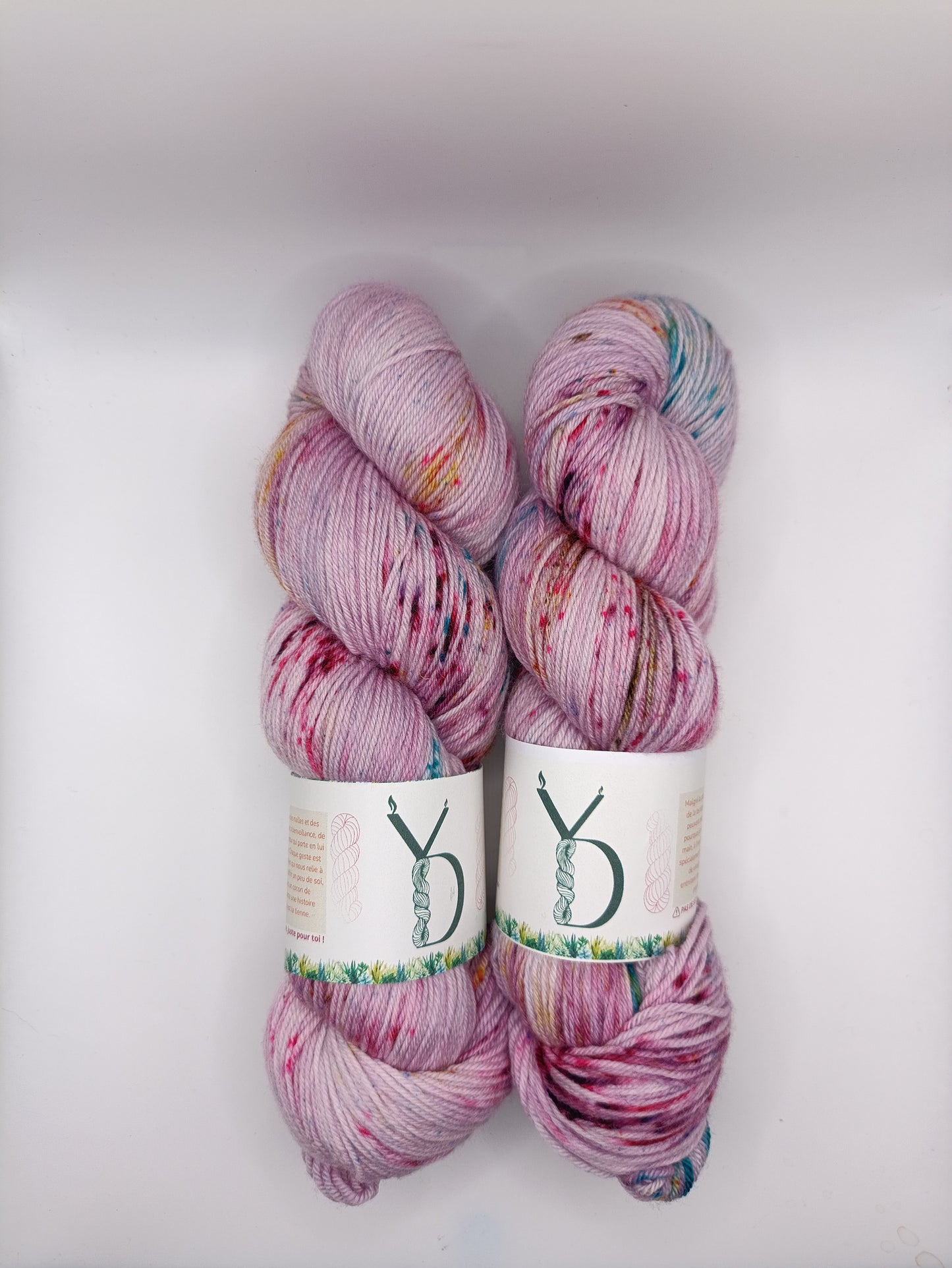 Éphémère d’hiver: 4 - Écheveaux de laine teints à la main.