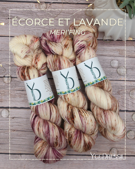 Ecorce et lavande - 100g - Fingering - Méri’Fing - Écheveaux de laine teints à la main.