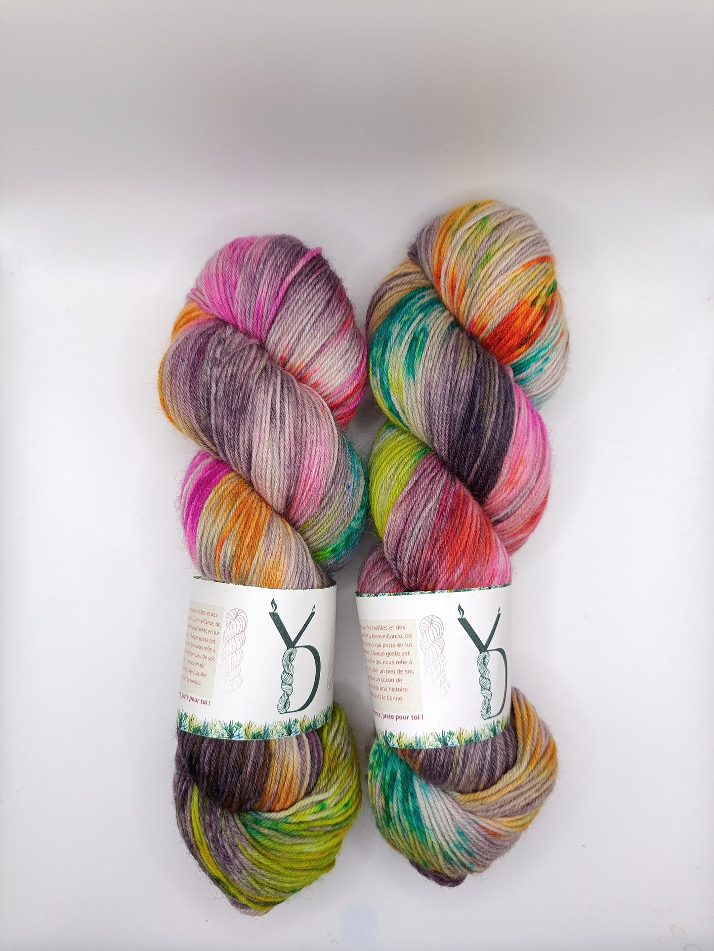 Éphémère d’hiver: 13 - Écheveaux de laine teints à la main.