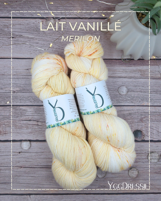 Lait Vanillé - 100g - Fingering - Mérilon - Écheveaux de laine teints à la main.