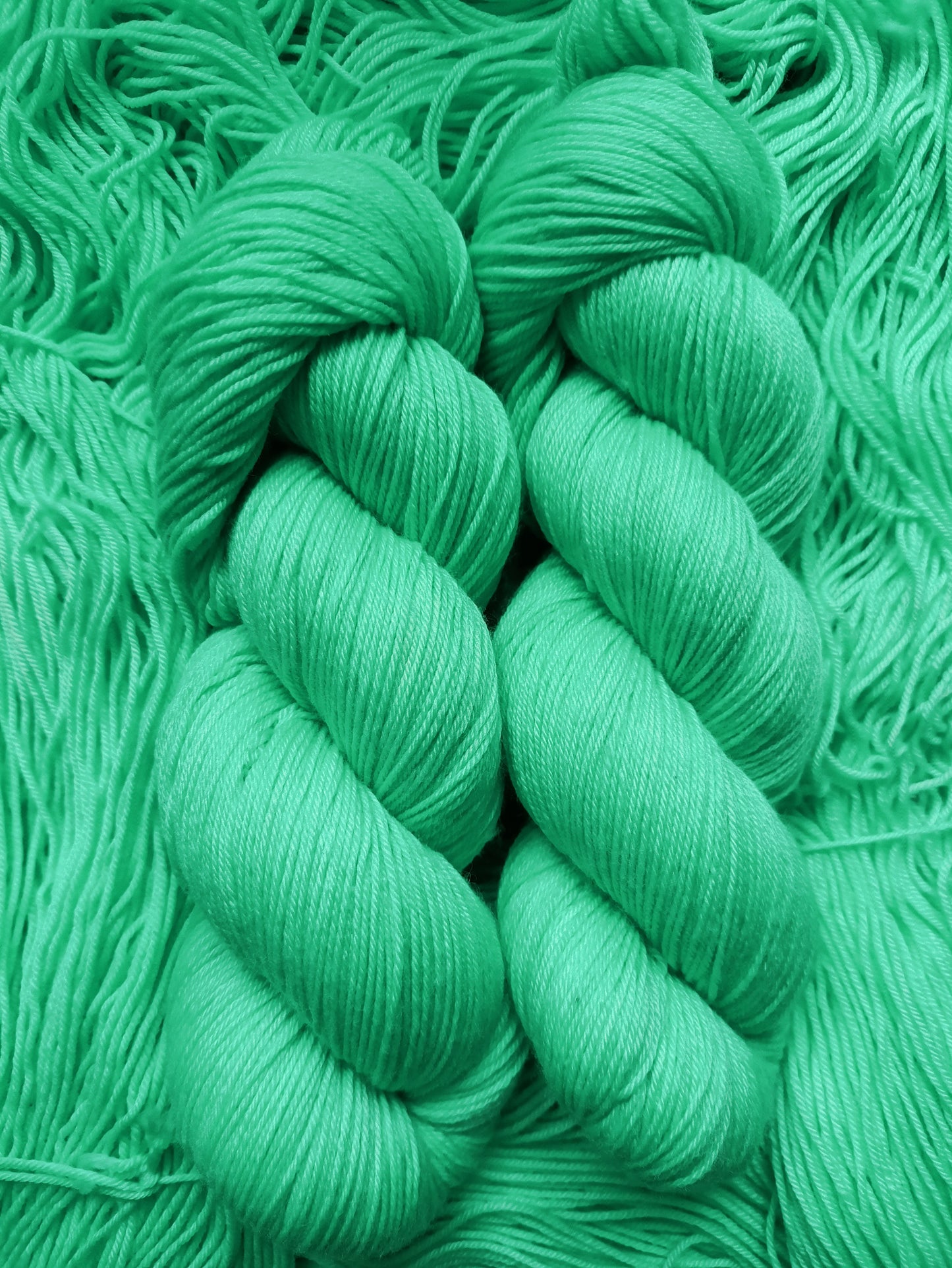 Boréal - Écheveaux de laine teints à la main.