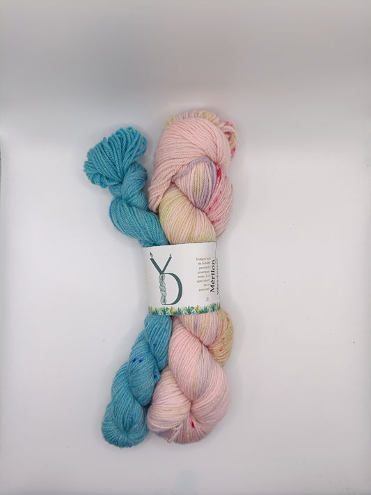 Vibra licorne - Kit: 50+20g - Fingering - Écheveaux de laine teints à la main.